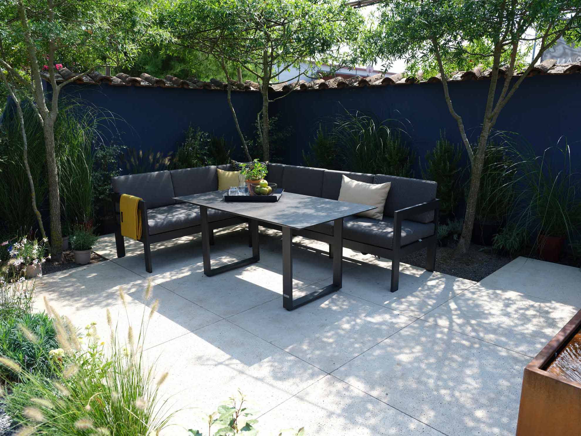 Set Vigo Casual Dining links, grau/Kissen Agora® panama grafito