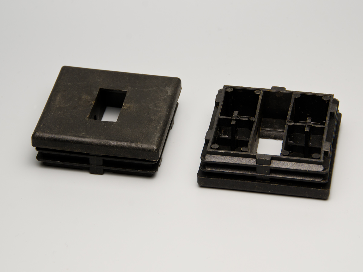 Fußkappe zu Livorno Tisch (beide Größen)/Modena Tisch 220/280x100cm, schwarz