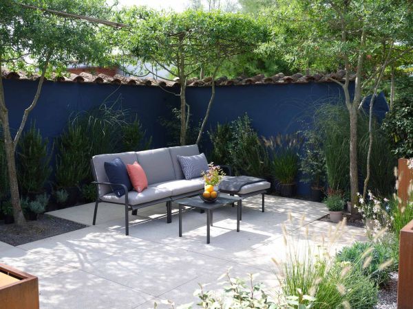dransy-lounge-set-module-dransy-kaffeetisch-grau-jati-kebon-mood-1-web-1980-tny.jpg